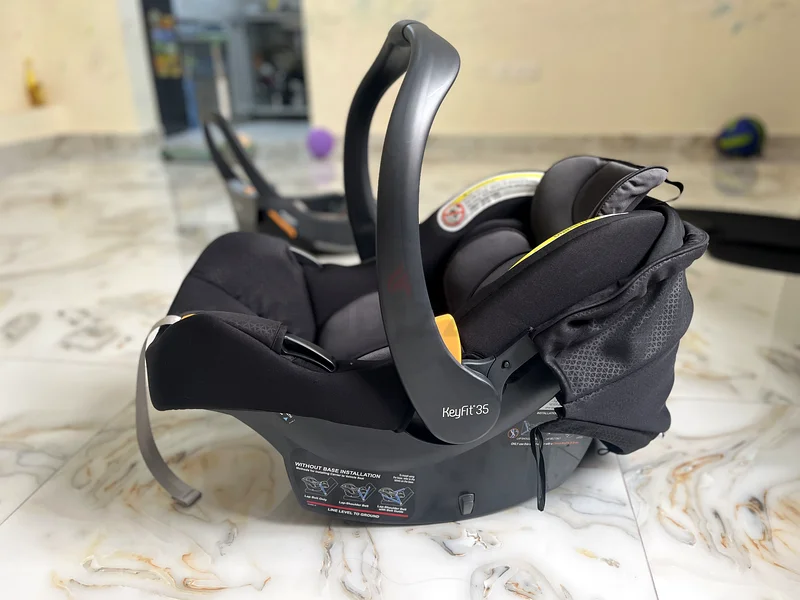 Chicco KeyFit35 infant car seat. Excellent condition63195112300673114