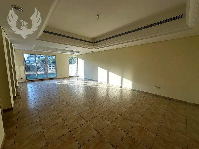 شريط باركواي | تاون هاوس من 4 غرف نوم | الحياة بجانب ملعب الجولف63219799602306112