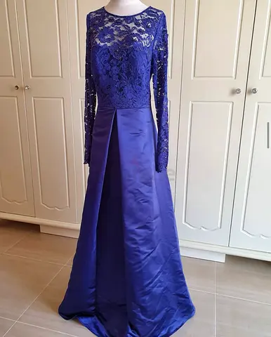 PRICE REDUCED - Elegant Navy Blue Evening Gown - Perfect for Special Occasions!