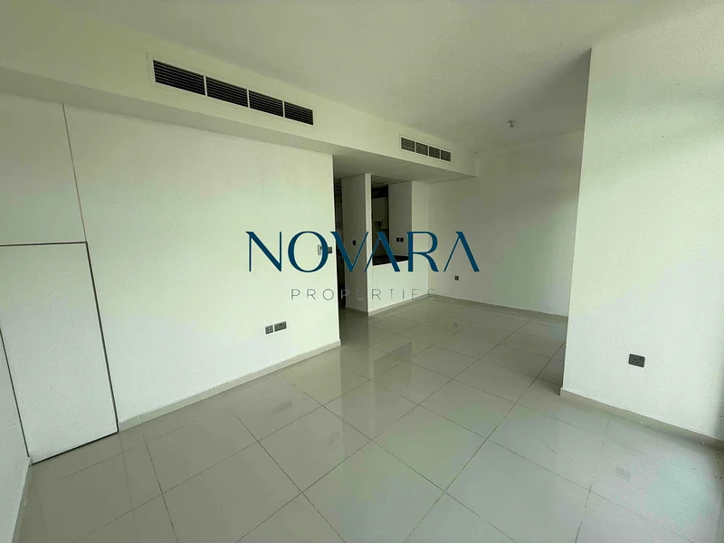 GENUINE RESALE | Rented | 3B | SPACIOUS LAYOUT RRM | UNFURNISHED | Back to Back63186231661697113