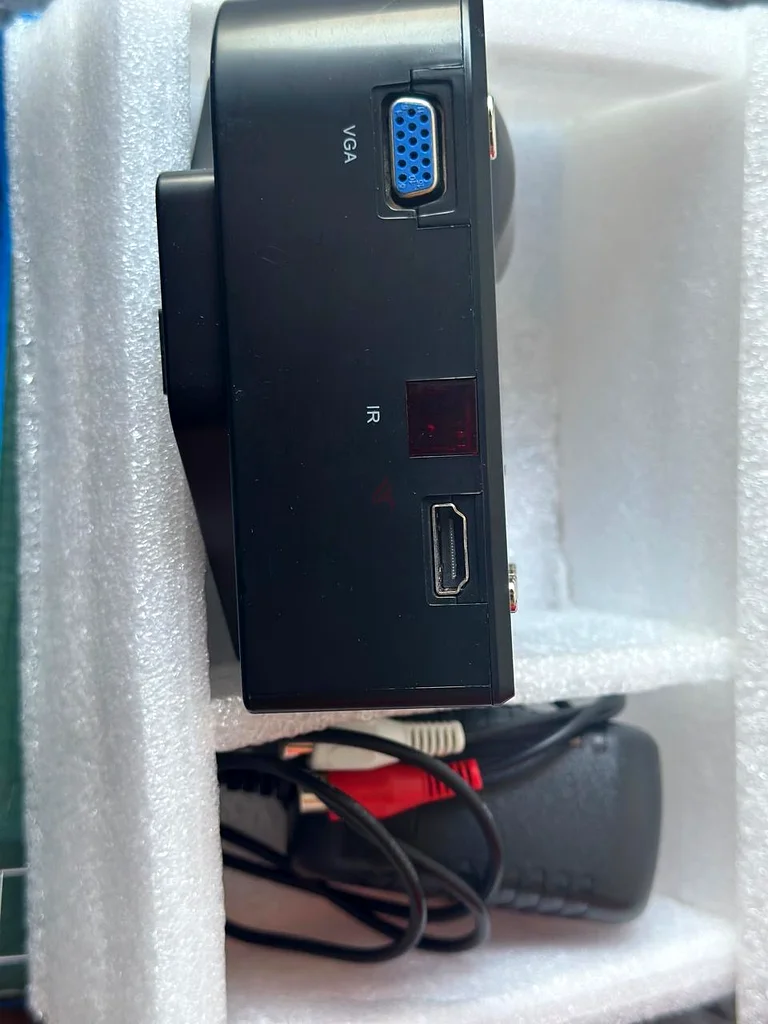 Compact Mini Projector - Perfect for Home Entertainment!63264092425346113
