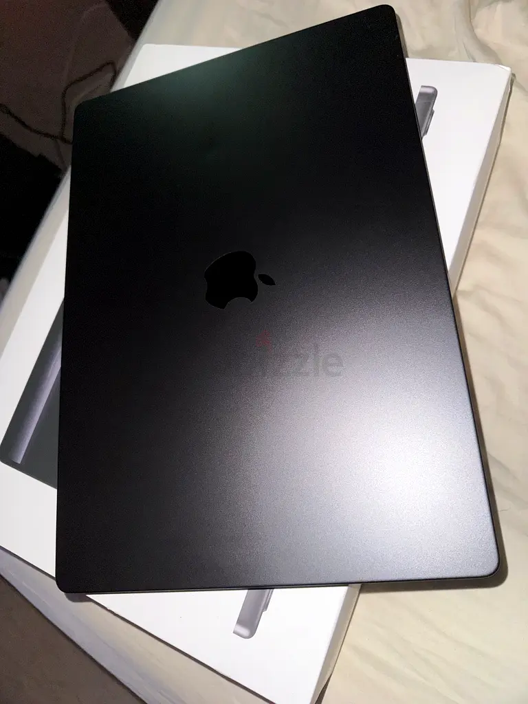 MacBook Pro M4 Max (16 inch)63254996822017110