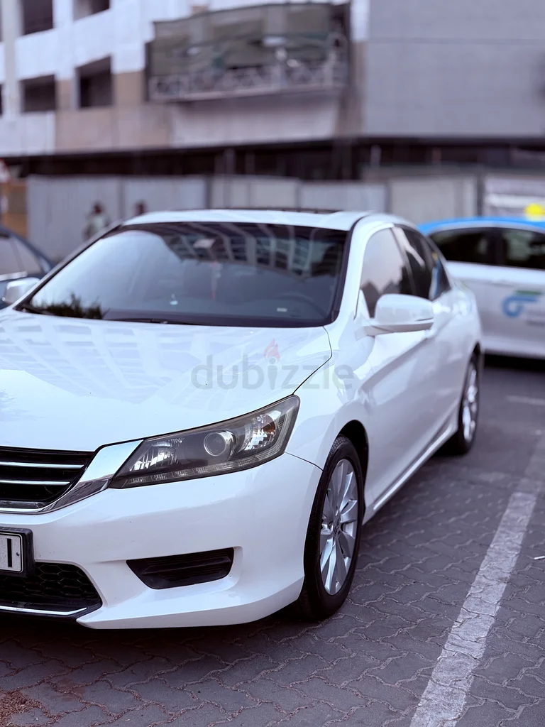 هوندا أكورد - مالك واحد، جميع الصيانات تمت من قبل هوندا63154163859969112