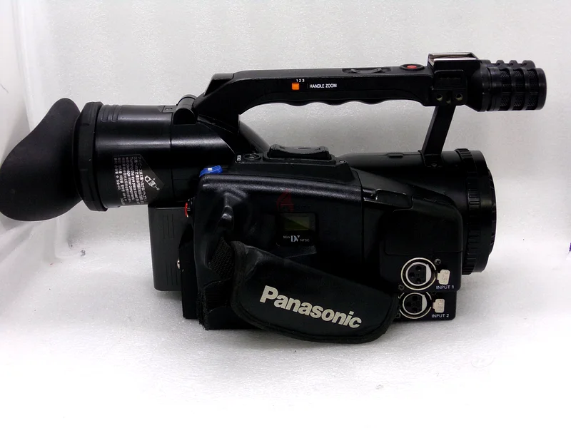 باناسونيك AG-DVX100A كاميرا فيديو سينمائية من نوع DVCAM بدقة 3CCD وميني دي في63234125854851113