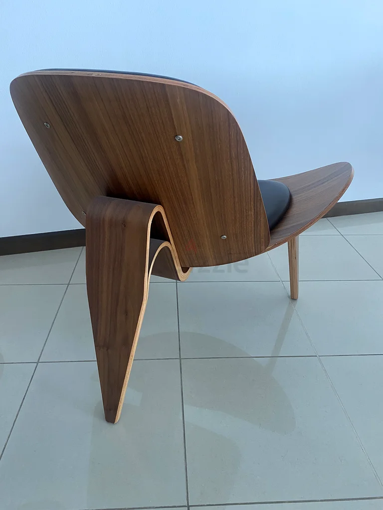 Wooden chair63218815876867111