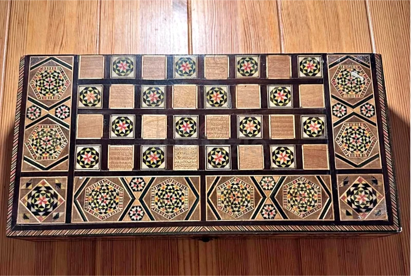 لوحة الشطرنج63244714162945111