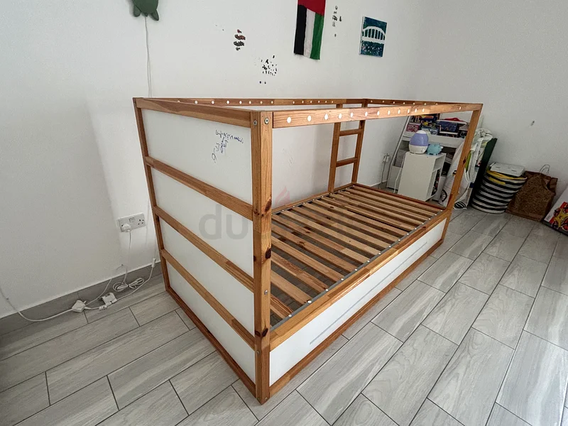Kids bed63217815255554113