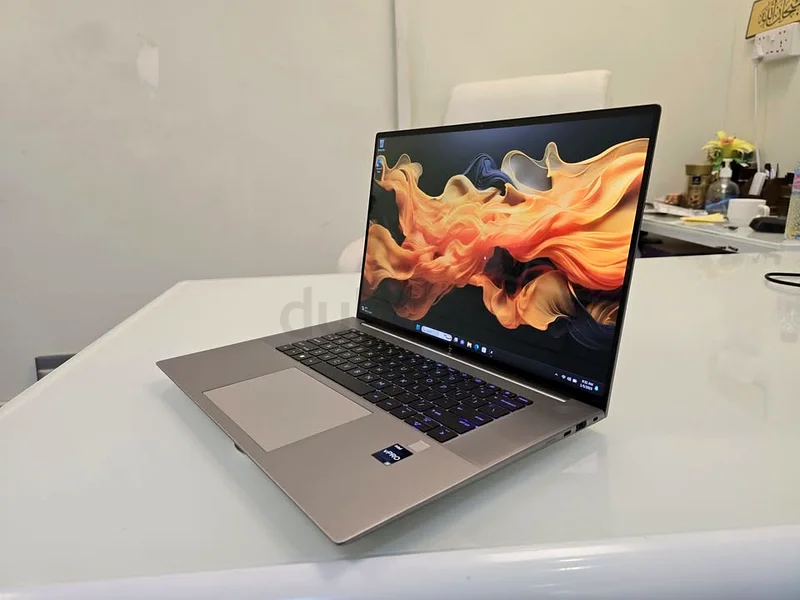 حاسوب HP ZBOOK ULTRA STUDIO / حرر القوة الفائقة / 165 هرتز / ألعاب / لوحة مفاتيح إرجيب / بطاقة رسوميات RTX 307063164784631681111