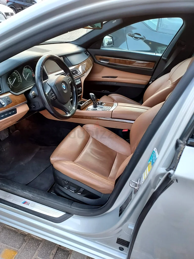 BMW 750LI (GCC) Full option (155k KM)63160610337666114