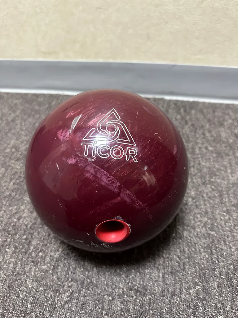 High-Quality Ticor Bowling Ball - Perfect for All Skill Levels!63247759211905114