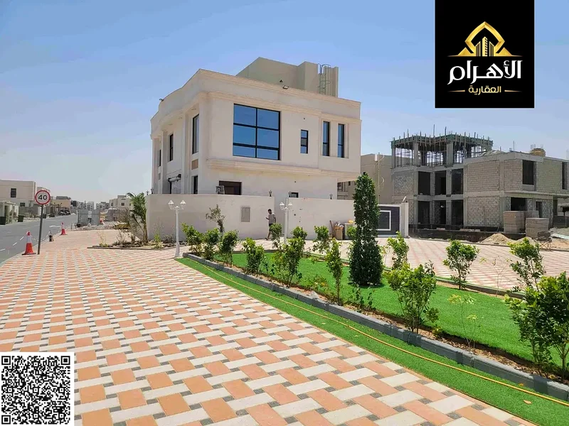 An exceptional opportunity for lovers of luxury and sophistication looking for a luxurious villa that combines modern design, spacious areas, and a pr63882221263105110