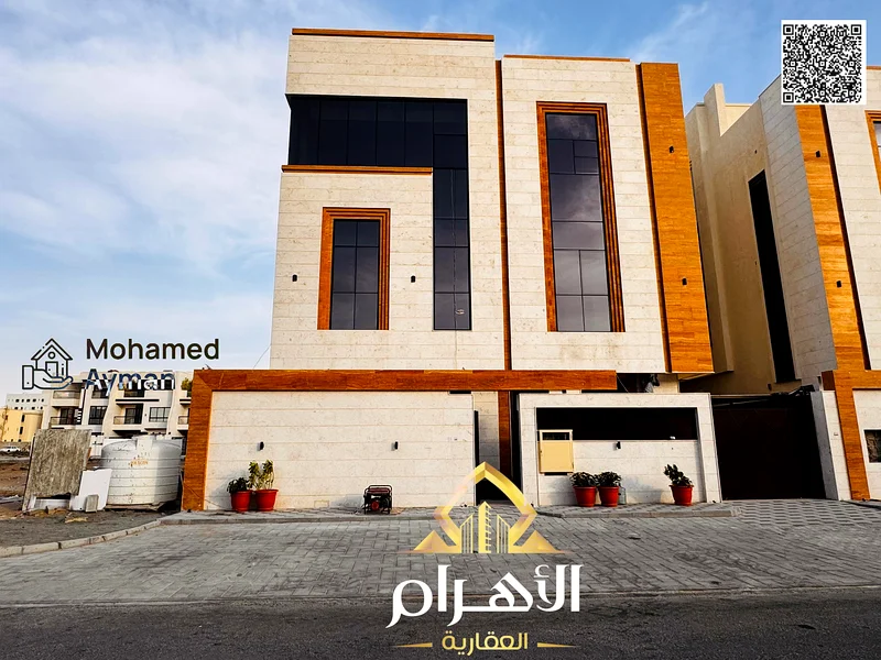 Huge luxury villa now for sale7 master bedrooms and 3 receptions halls ground, first, second and third + roof including AC63872557926402111