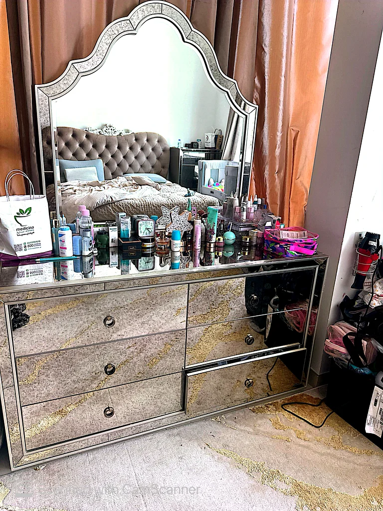 مجموعة طاولة طعام أنيقة مع كراسي عصرية63208391200899113