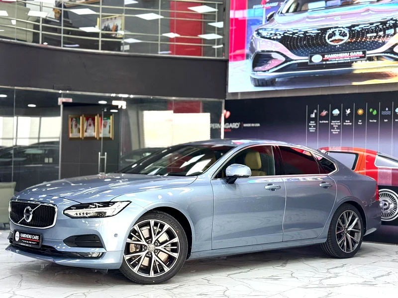 EMI 1710 | Volvo S90 Momentum 2018 – GCC Specs – Full Agency Service – Excellent Condition632228062362901112