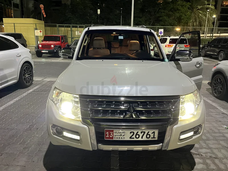 Selling my Mitsubishi Pajero 2017 82k Kms, 3rd Owner, GCC Specs, Family car, excellent condition631541647080991124