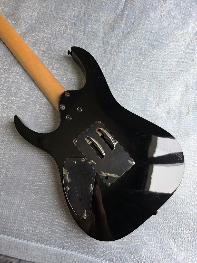Ibanez RG370 DX with Dimarzio Pickups63231693115394113