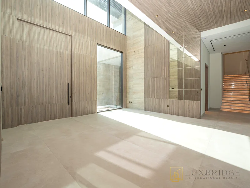 Luxurious Bright Villa| Corner | Single Row63932742178561113
