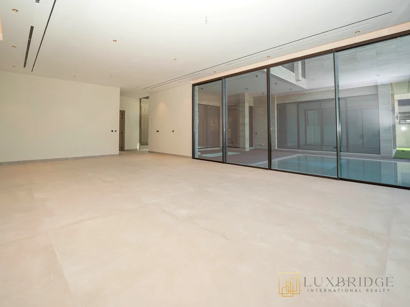 Luxurious Bright Villa| Corner | Single Row63932742178561111