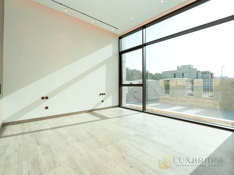 Luxurious Bright Villa| Corner | Single Row63932742178561112