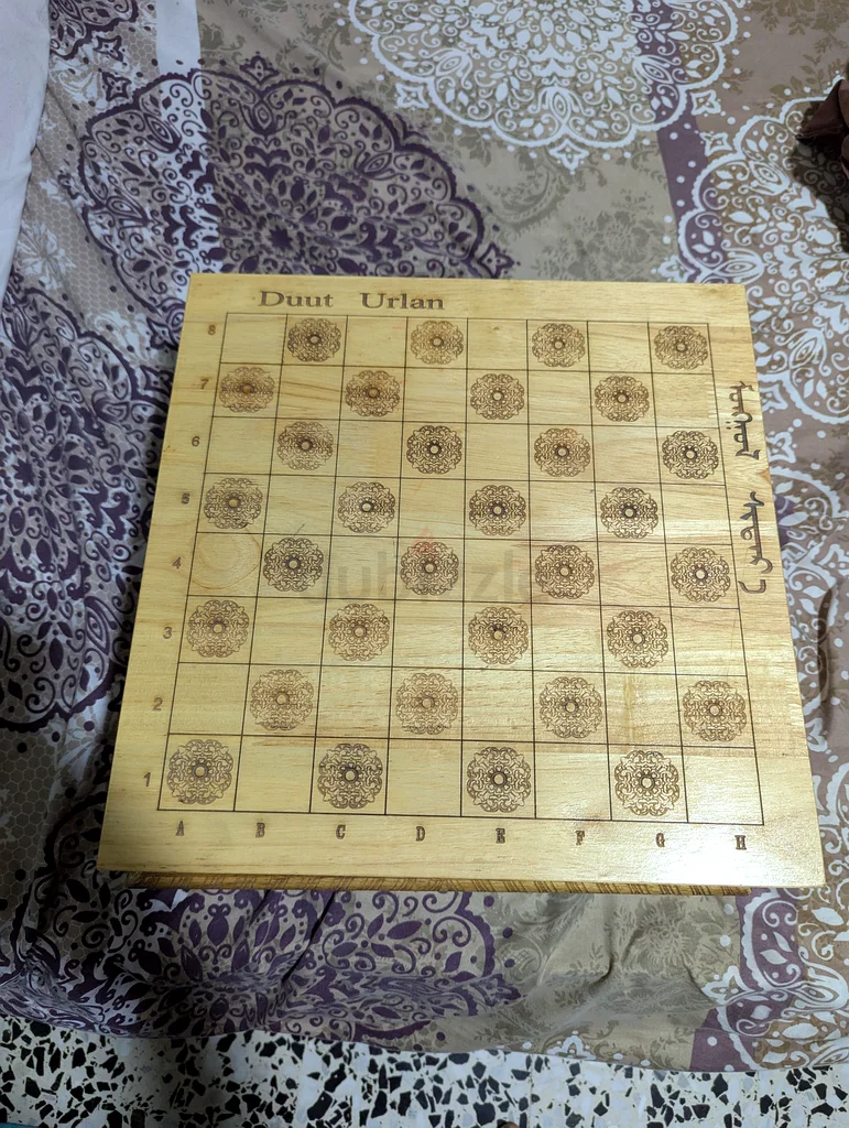 لوحة شطرنج مصنوعة يدويًا63244714203523111