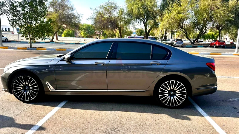 BMW 750 Li XDrive Twin Turbo V8 4.4L63142135163649112