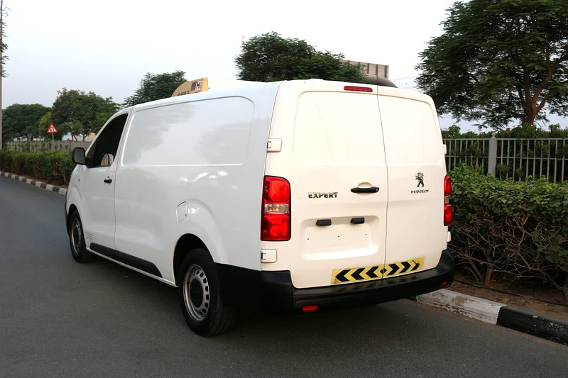 Peugeot Expert 2023 van with chiller full automatic diesel63175702048003114