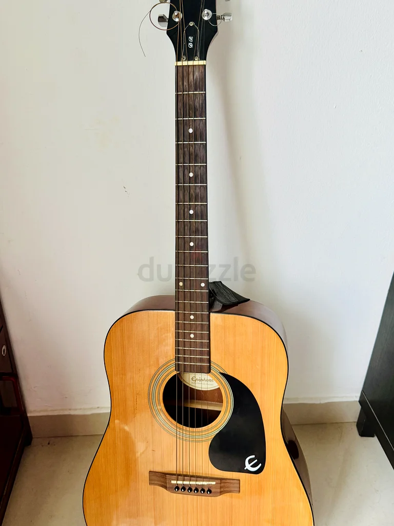 Classic Acoustic Guitar - Great Sound and Versatile Playability!63201681412355111