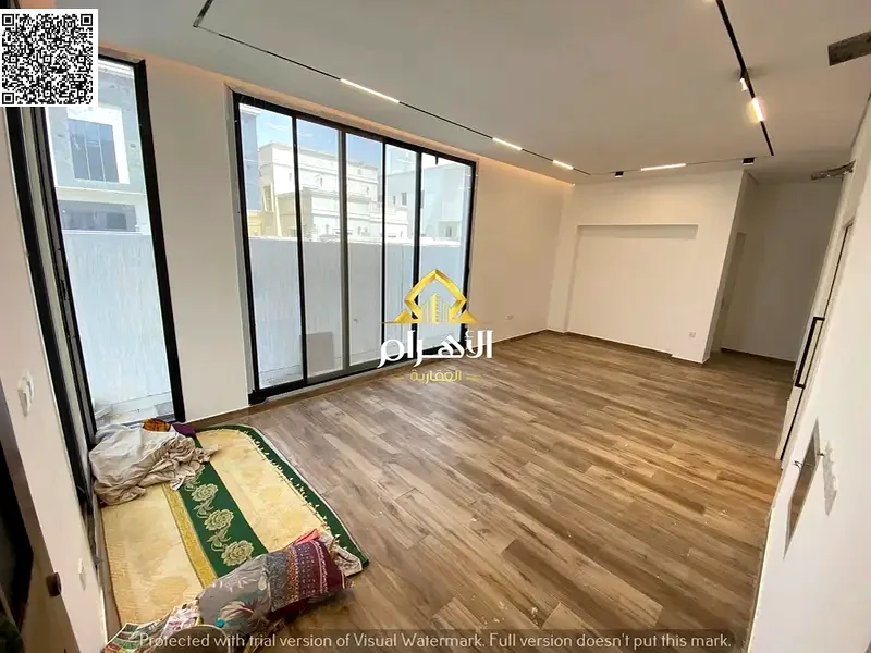 فيلا للإيجار، مكونة من 5 غرف نوم رئيسية، لم يُسكن من قبل، بسعر مميز63304780181251112
