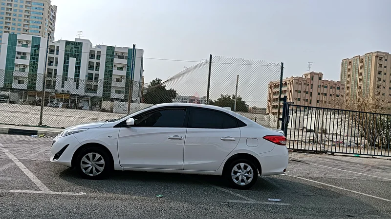 تويوتا ياريس SE 201963146740907395114
