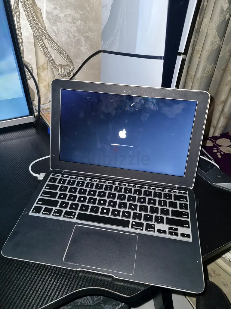 Macbook63254488770946110