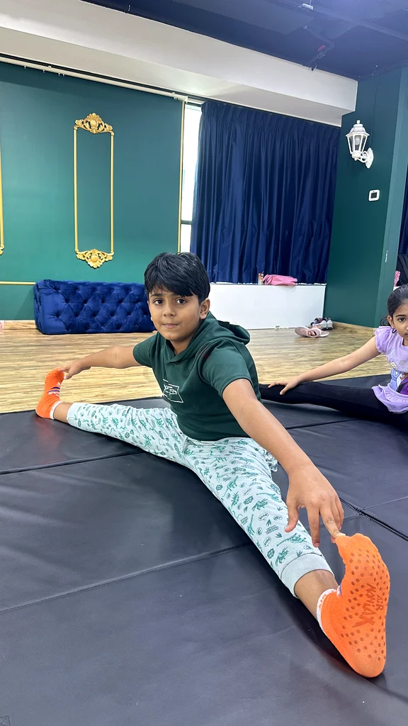 🤸‍♂️ دروس الجمباز للأطفال | القوة والمرونة والمتعة | في جميع أنحاء دبي 🤸‍♂️63218321795329112