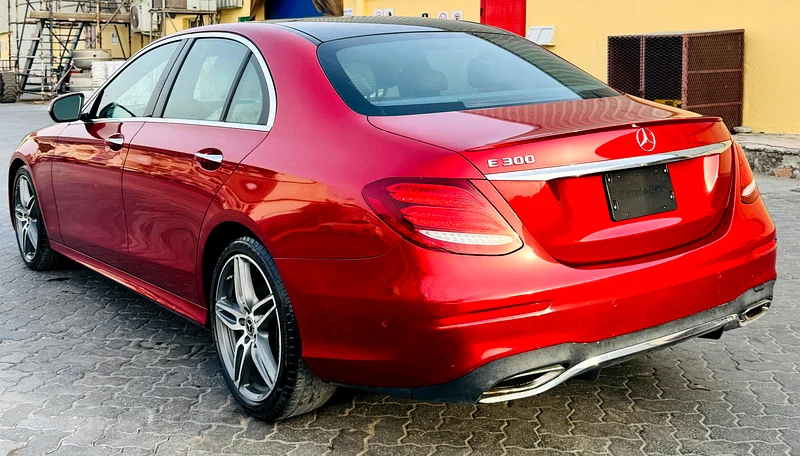 2018 MERCEDES BENZ E30063143048227585112