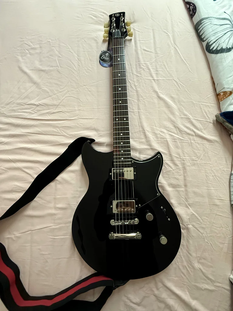 Yamaha Revstar Element RSE20 Electric Guitar with 10 watt Amplifier63228313956611112