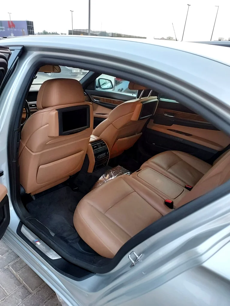 BMW 750LI (GCC) Full option (155k KM)63160610337666113