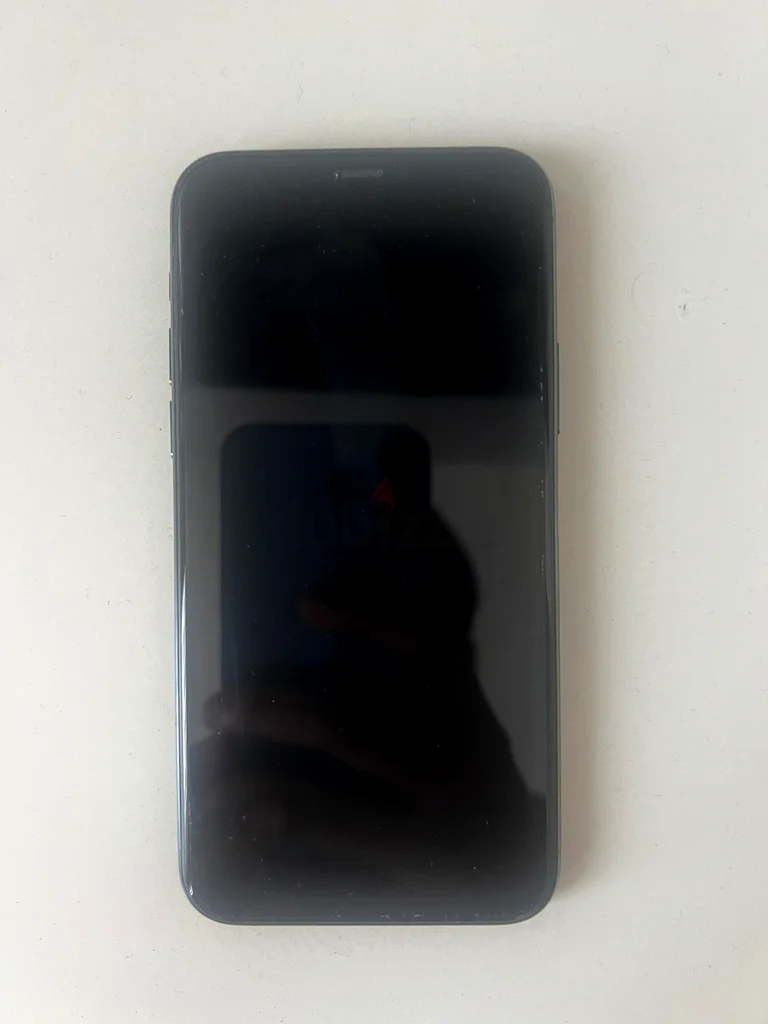 ممتاز..!!! iPhone 11 - 256 جيجابايت، مستعمل من قبل سيدة..!!62864711370753113