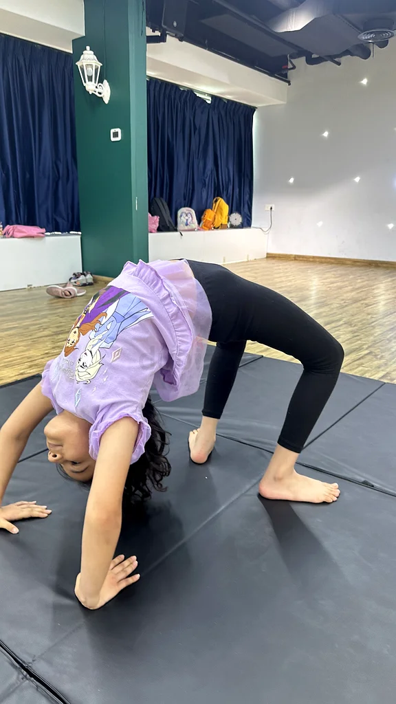 🤸‍♂️ دروس الجمباز للأطفال | القوة والمرونة والمتعة | في جميع أنحاء دبي 🤸‍♂️63218321795329113