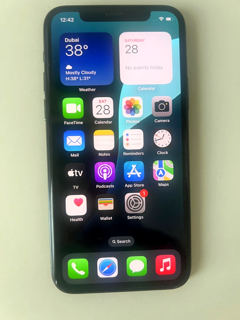 ممتاز..!!! iPhone 11 - 256 جيجابايت، مستعمل من قبل سيدة..!!62864711370753111
