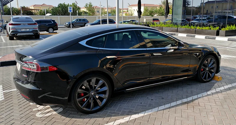 P100D لوكرشيس شحن فائق مجاني بحالة ممتازة63134498159874111