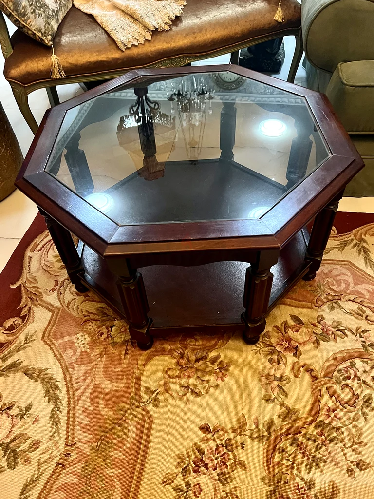 Very nice coffee table63216834218753111