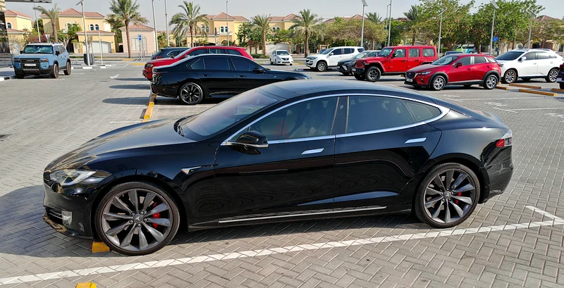 P100D لوكرشيس شحن فائق مجاني بحالة ممتازة63134498159874112