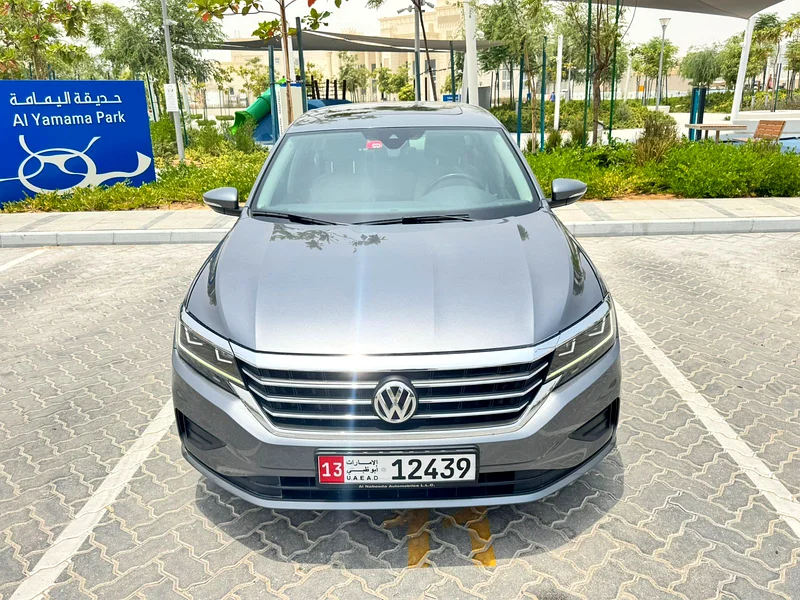 2020 Volkswagen Passat Highline with Low mileage63170385261826112