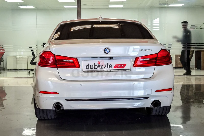 1063 درهم شهريًا | BMW سلسلة 5 530i من طراز 2018 | مواصفات دول مجلس التعاون الخليجي | المرجع #33768563229279819523114