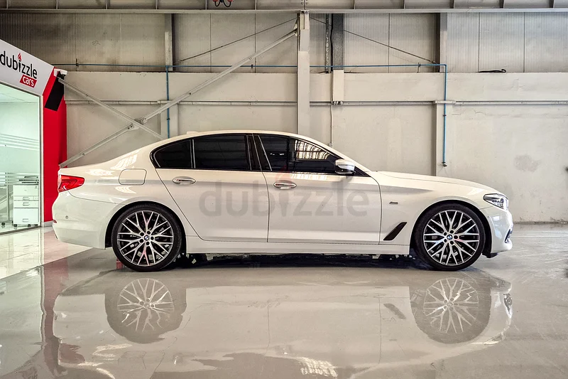 1063 درهم شهريًا | BMW سلسلة 5 530i من طراز 2018 | مواصفات دول مجلس التعاون الخليجي | المرجع #33768563229279819523111