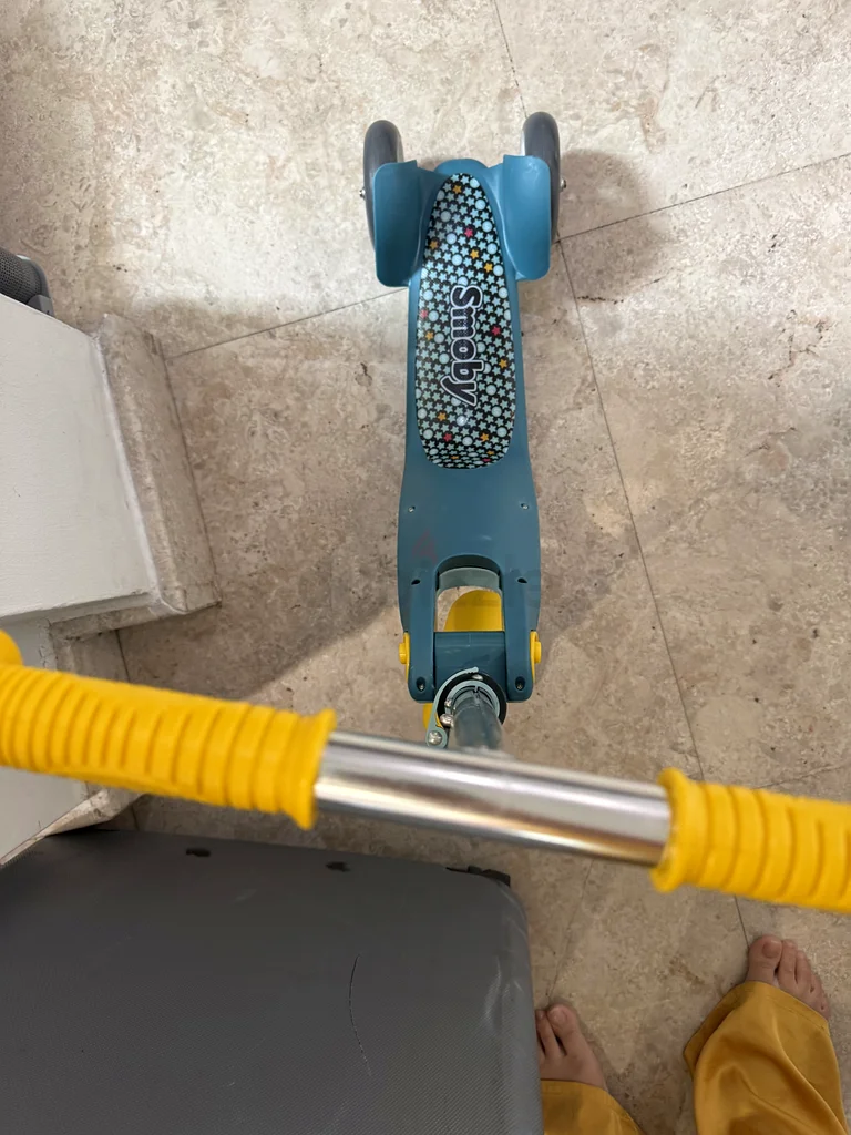 Smoby 3 wheel scooter63246752182402112