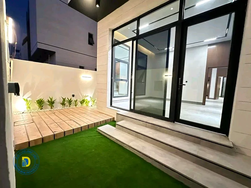 فيلا للبيع في أفضل المواقع السكنية في منطقة البحيرة. السعر يشمل التسجيل63170847960706111