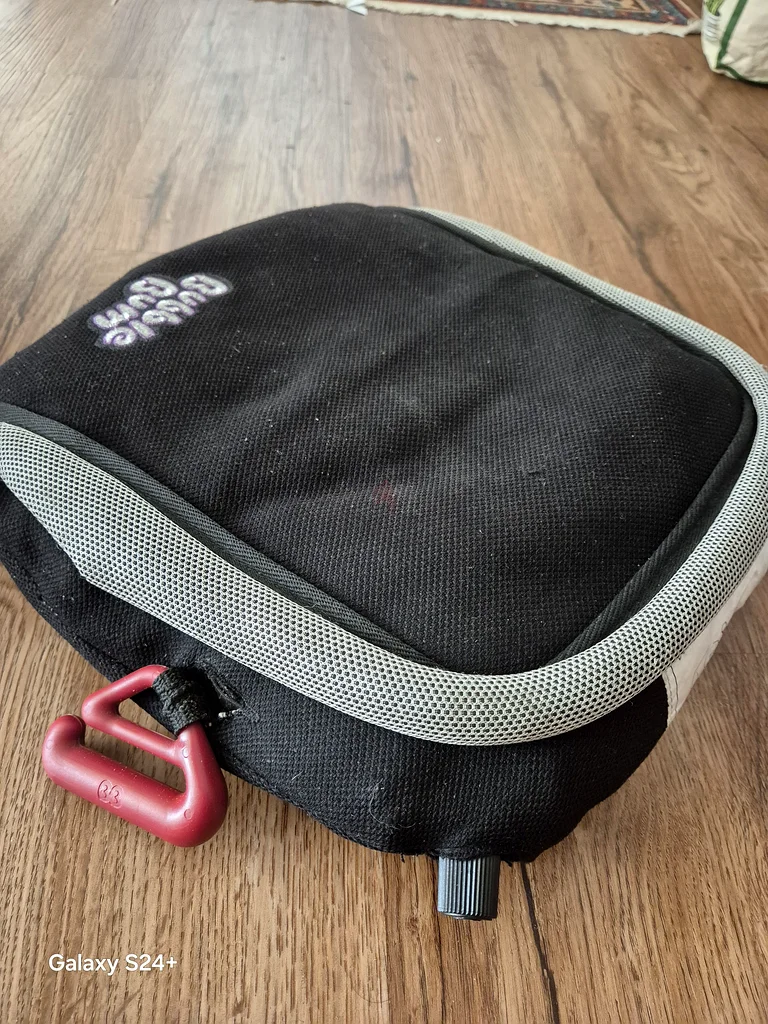 Inflateable booster seat63194108126722112