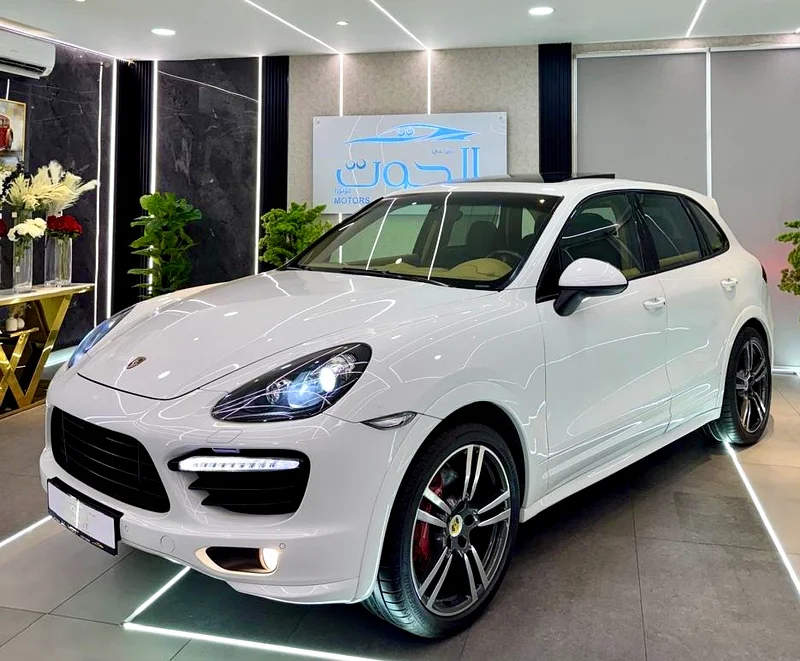 AMAZING PORSCHE CAYENNE GTS V8 || GCC || FULLY LOADED || ACCIDENT FREE || PERFECT CONDITION63168969388163114