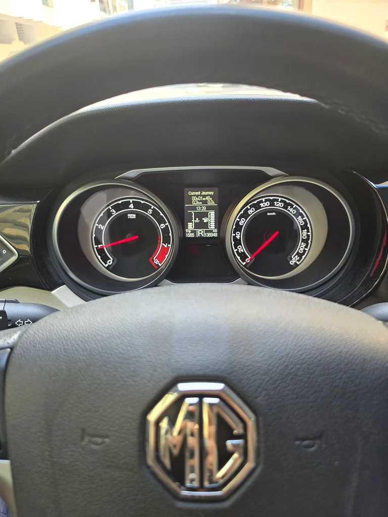 MG GS 2016 الفاخرة | فضي | جميع الخيارات | سعر رائع!63139712150657111