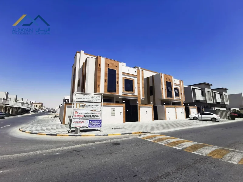 🏡امتلك فيلا ركنية مكونة من طابقين مع سطح - تصميم حديث، وموقع استراتيجي، وملكية حرة مدى الحياة لجميع الجنسيات🏡63170849167233113
