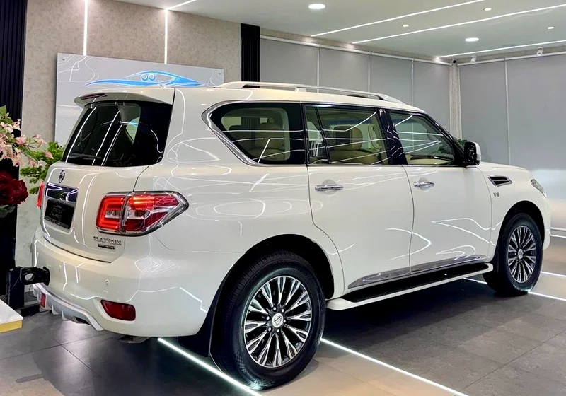نيسان باترول بلاتينوم V8 رائع || 7 مقاعد || خليجي || الفئة العليا || شاشات || أداء ممتاز63177939274243111